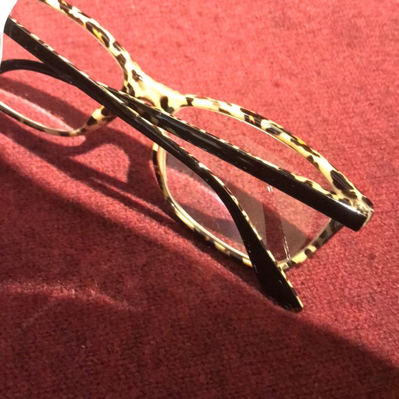 NWT Eyesential by F. Grant reading glasses & case - Picture 3 of 5